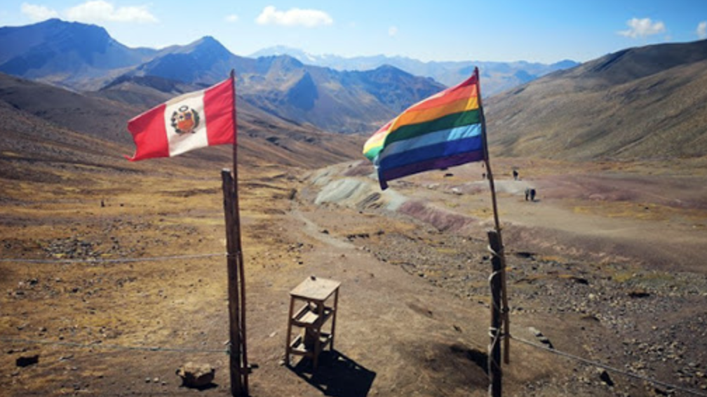 DAL MONDO - Machu Picchu, la nuova attrazione? La bandiera arcobaleno 1